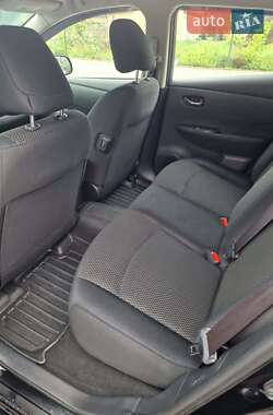 Хэтчбек Nissan Leaf 2014 в 