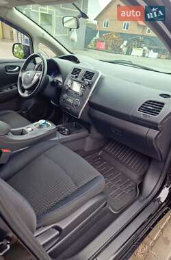 Хэтчбек Nissan Leaf 2014 в 