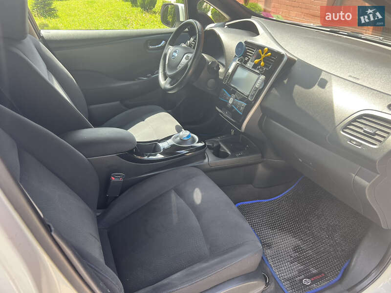 Хетчбек Nissan Leaf 2014 в Харкові