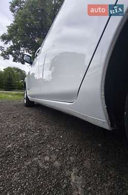 Хэтчбек Nissan Leaf 2017 в 