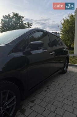 Хетчбек Nissan Leaf 2018 в 