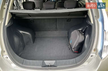 Хэтчбек Nissan Leaf 2013 в 