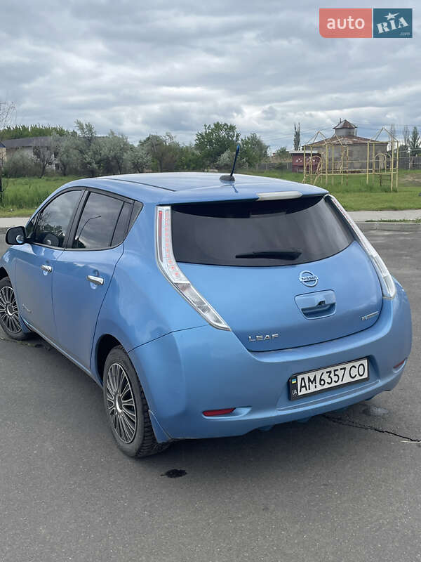 Хэтчбек Nissan Leaf 2014 в Славянске