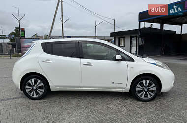 Хэтчбек Nissan Leaf 2013 в 