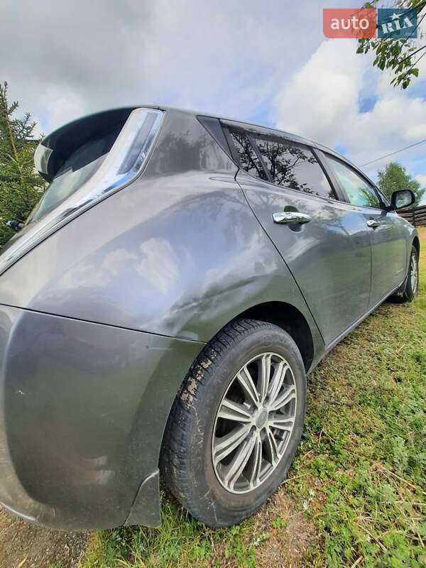 Хэтчбек Nissan Leaf 2013 в Буче