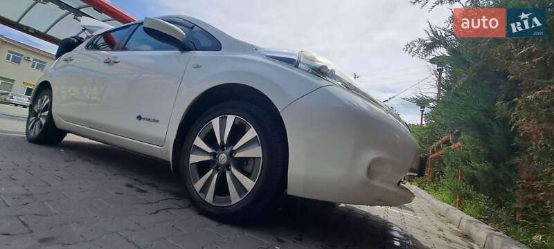 Хетчбек Nissan Leaf 2016 в Вінниці
