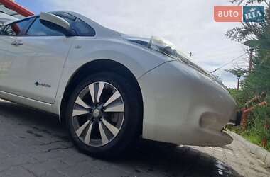 Хэтчбек Nissan Leaf 2016 в 