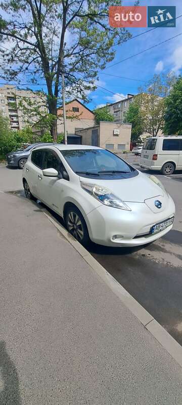 Хетчбек Nissan Leaf 2016 в Вінниці