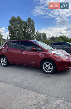 Хэтчбек Nissan Leaf 2011 в Днепре