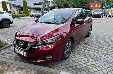 Хэтчбек Nissan Leaf 2018 в Киеве
