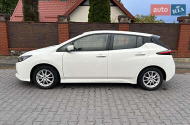 Хэтчбек Nissan Leaf 2021 в 