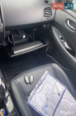Хэтчбек Nissan Leaf 2014 в 