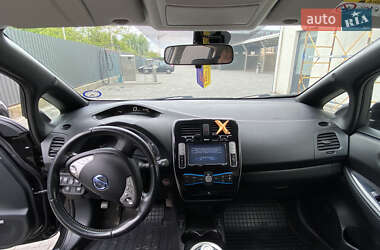Хэтчбек Nissan Leaf 2014 в 