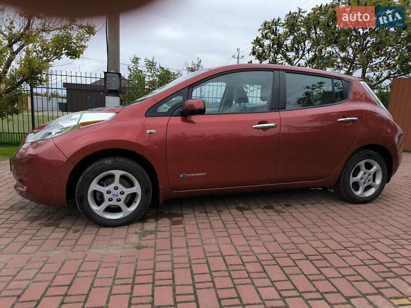 Хэтчбек Nissan Leaf 2013 в Житомире