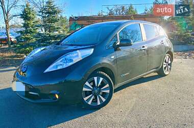 Хэтчбек Nissan Leaf 2015 в 