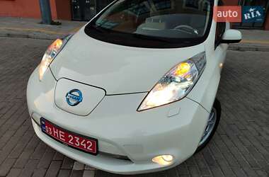 Хетчбек Nissan Leaf 2013 в 