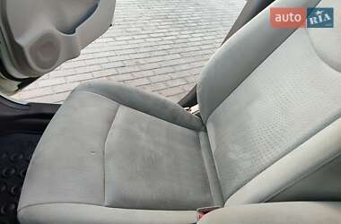 Хетчбек Nissan Leaf 2013 в 