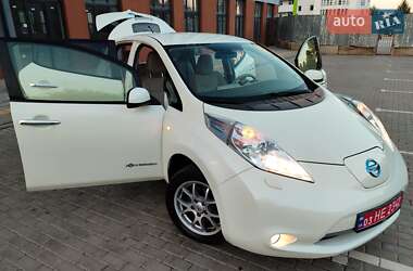 Хэтчбек Nissan Leaf 2013 в Львове