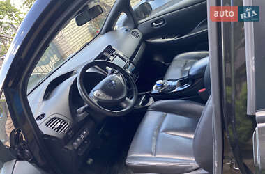 Хэтчбек Nissan Leaf 2016 в 
