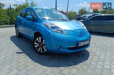 Хетчбек Nissan Leaf 2011 в Миколаєві