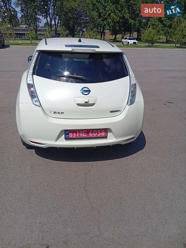 Хетчбек Nissan Leaf 2012 в Краматорську фото 2 Хетчбек Nissan Leaf 2012 в Краматорську