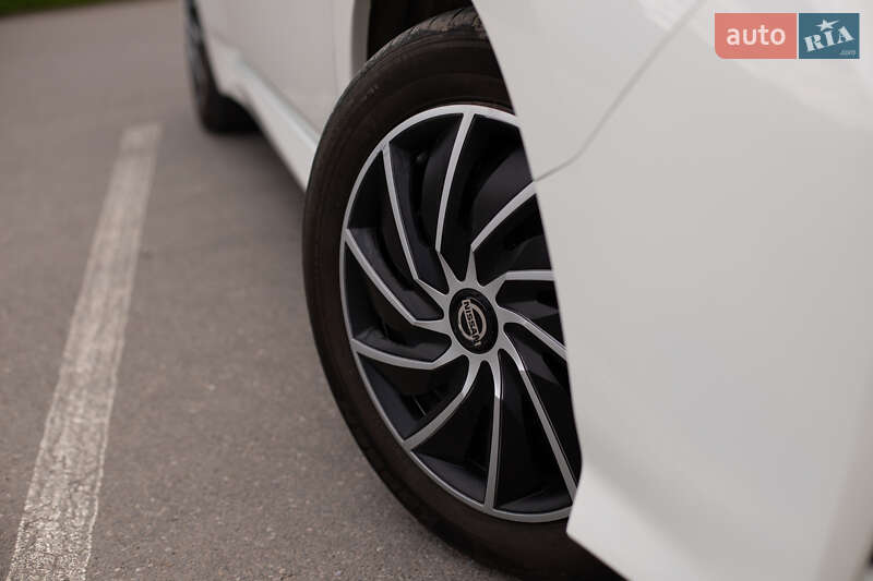 Хетчбек Nissan Leaf 2021 в Івано-Франківську