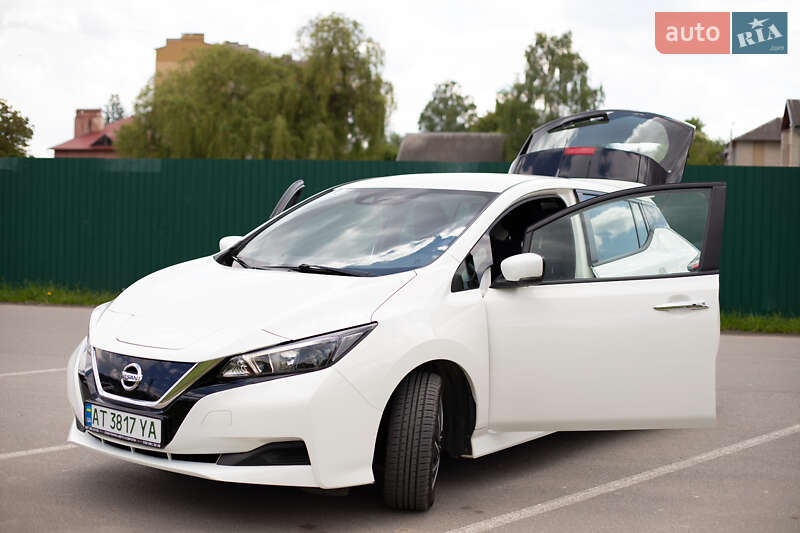 Хетчбек Nissan Leaf 2021 в Івано-Франківську