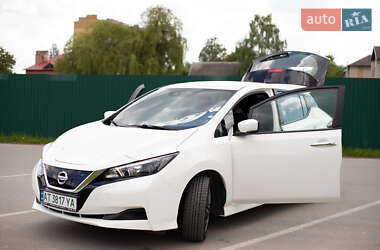 Хэтчбек Nissan Leaf 2021 в 