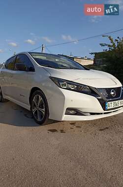 Хэтчбек Nissan Leaf 2018 в 