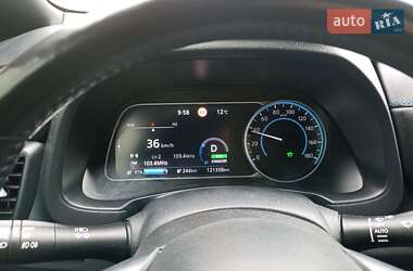 Хэтчбек Nissan Leaf 2018 в 