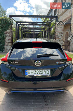 Хетчбек Nissan Leaf 2018 в 
