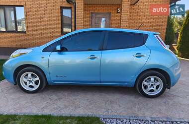 Хэтчбек Nissan Leaf 2015 в 