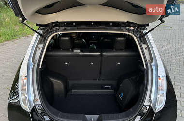 Хэтчбек Nissan Leaf 2014 в 