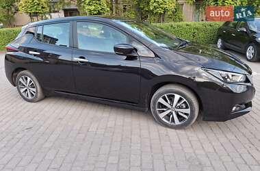 Хетчбек Nissan Leaf 2021 в 