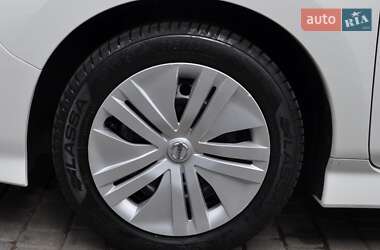 Хетчбек Nissan Leaf 2018 в 