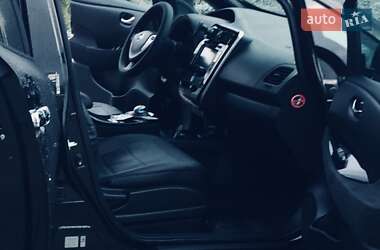 Хэтчбек Nissan Leaf 2017 в 