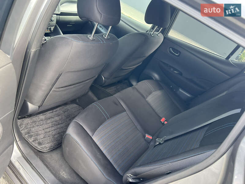 Хэтчбек Nissan Leaf 2019 в Луцке