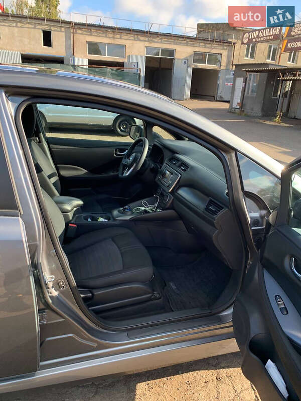 Хэтчбек Nissan Leaf 2019 в Одессе