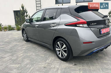 Хэтчбек Nissan Leaf 2021 в 