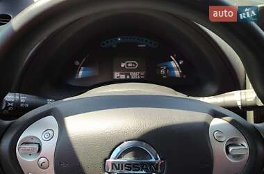 Хэтчбек Nissan Leaf 2015 в 