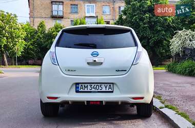 Хетчбек Nissan Leaf 2011 в 