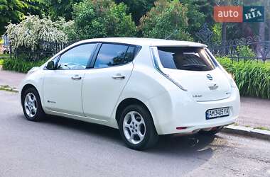 Хетчбек Nissan Leaf 2011 в 