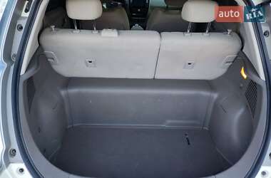 Хетчбек Nissan Leaf 2011 в 