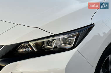Хетчбек Nissan Leaf 2020 в 