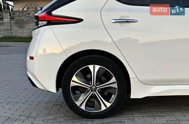 Хетчбек Nissan Leaf 2020 в 
