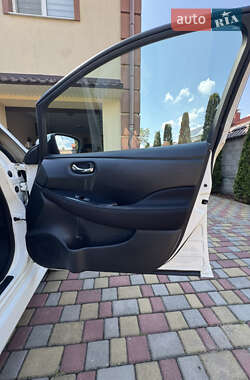 Хэтчбек Nissan Leaf 2019 в 