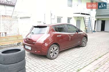 Хэтчбек Nissan Leaf 2015 в 