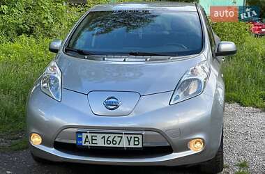 Хэтчбек Nissan Leaf 2014 в Каменском