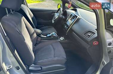 Хэтчбек Nissan Leaf 2014 в 