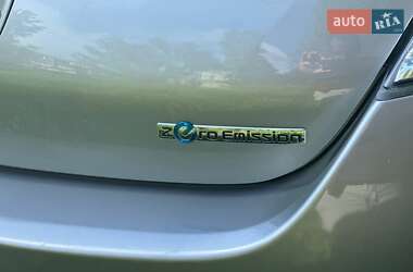 Хэтчбек Nissan Leaf 2014 в 